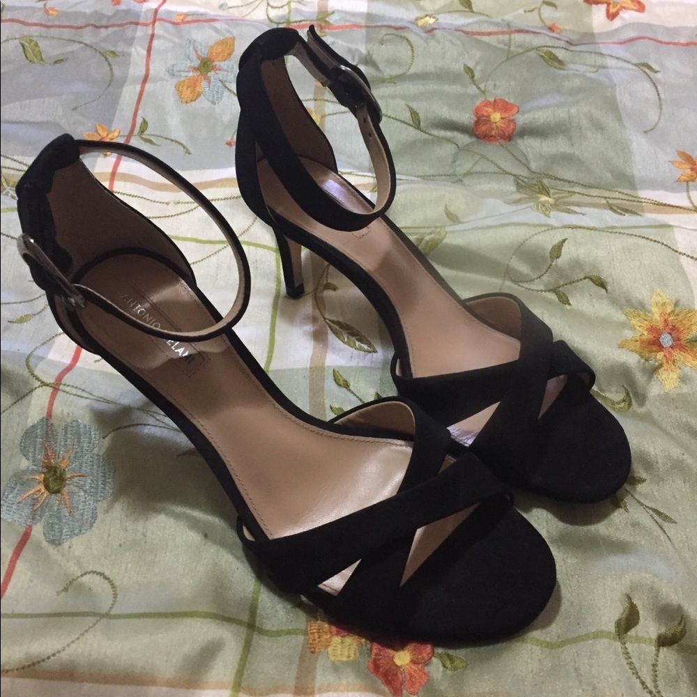 By ANTONIO MELANI High hills sandals Size 71/2 M